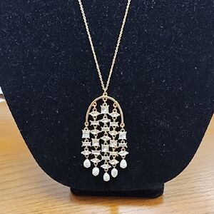 Vince Camuto Genuine Freshwater Pearl Pendant Necklace NWT